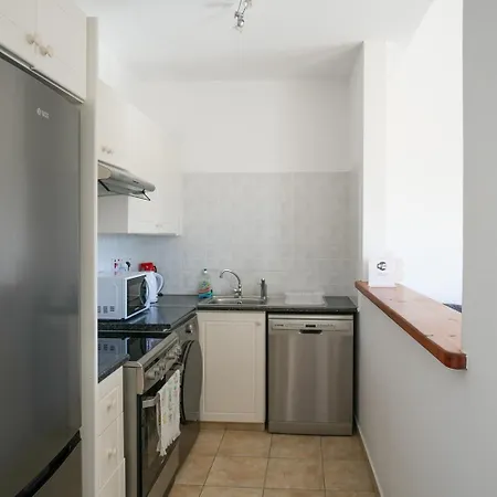 Resitour - Regina Gardens Apartamento Paphos