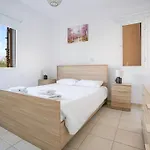 Apartment Resitour - Regina Gardens