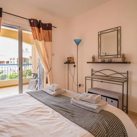 Resitour - Regina Gardens Apartman *