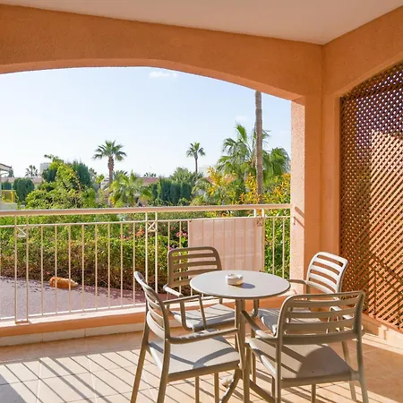 Resitour - Regina Gardens Apartman Paphos