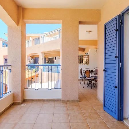 Resitour - Regina Gardens * Paphos