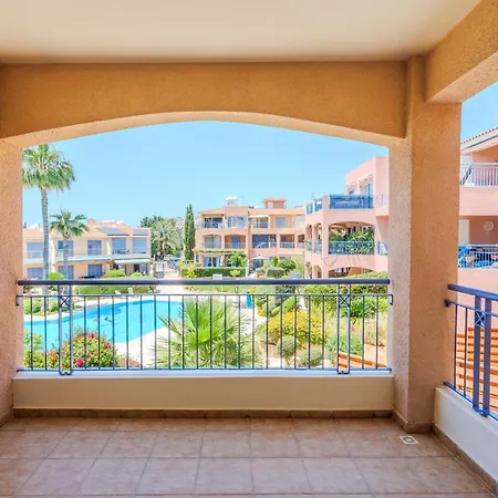 Resitour - Regina Gardens * Paphos